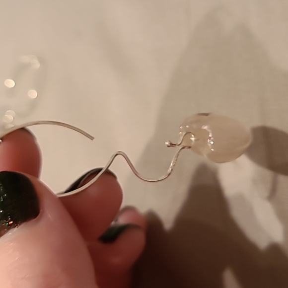 Light pink heart sterling silver drop earrings - Picture 7 of 8